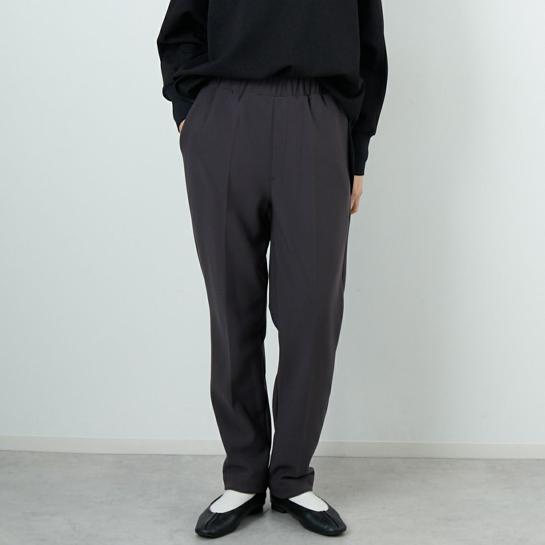 DIGNITE COLLIER [ディニテコリエ] 裏フリーステーパードパンツ [80256340] 003 ﾁｬｺｰﾙ &&モデル身長：162cm 着用サイズ：F&&