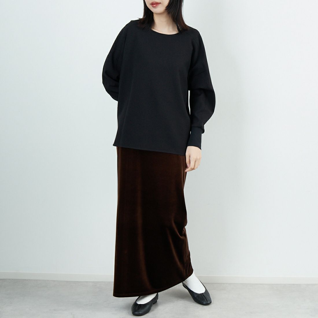 DIGNITE COLLIER [ディニテコリエ] ツイル袖リブプルオーバー [80256331] 004 ﾌﾞﾗｯｸ &&モデル身長：162cm 着用サイズ：F&&