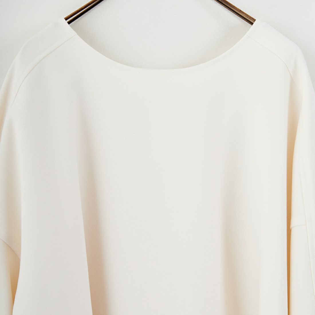 DIGNITE COLLIER [ディニテコリエ] ツイル袖リブプルオーバー [80256331] 031 ｵﾌﾎﾜｲﾄ