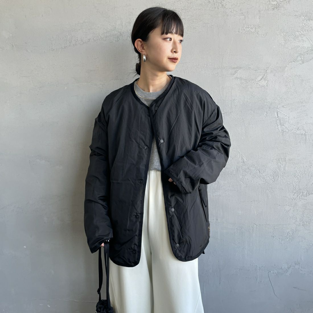 TAION [タイオン] 別注 リバーシブル ライトダウンジャケット [TAION-JF001] BLACK &&モデル身長：150cm 着用サイズ：S&&