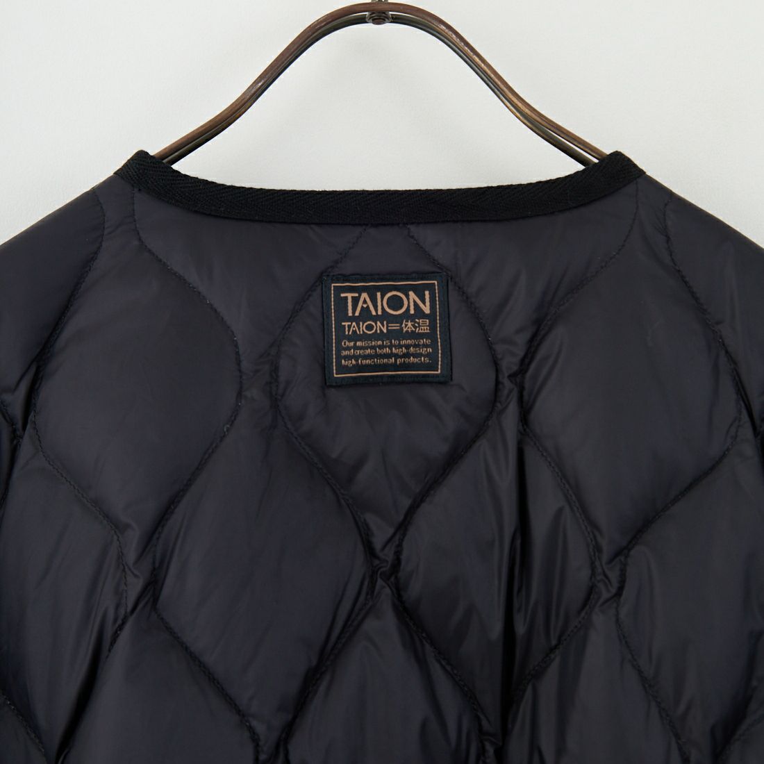 TAION [タイオン] 別注 リバーシブル ライトダウンジャケット [TAION-JF001] BLACK