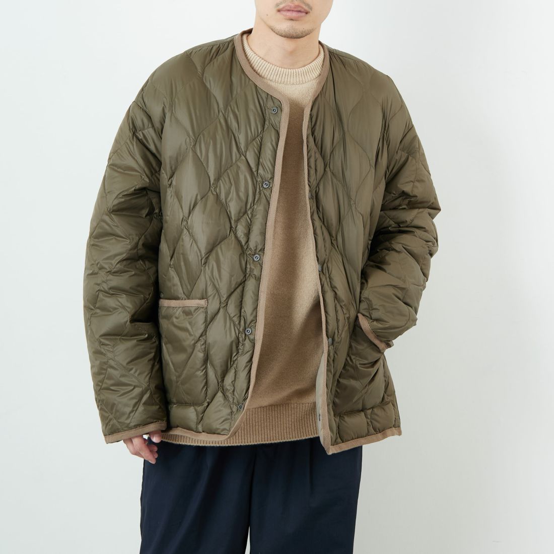 KHAKI&&モデル身長：168cm 着用サイズ：L&&