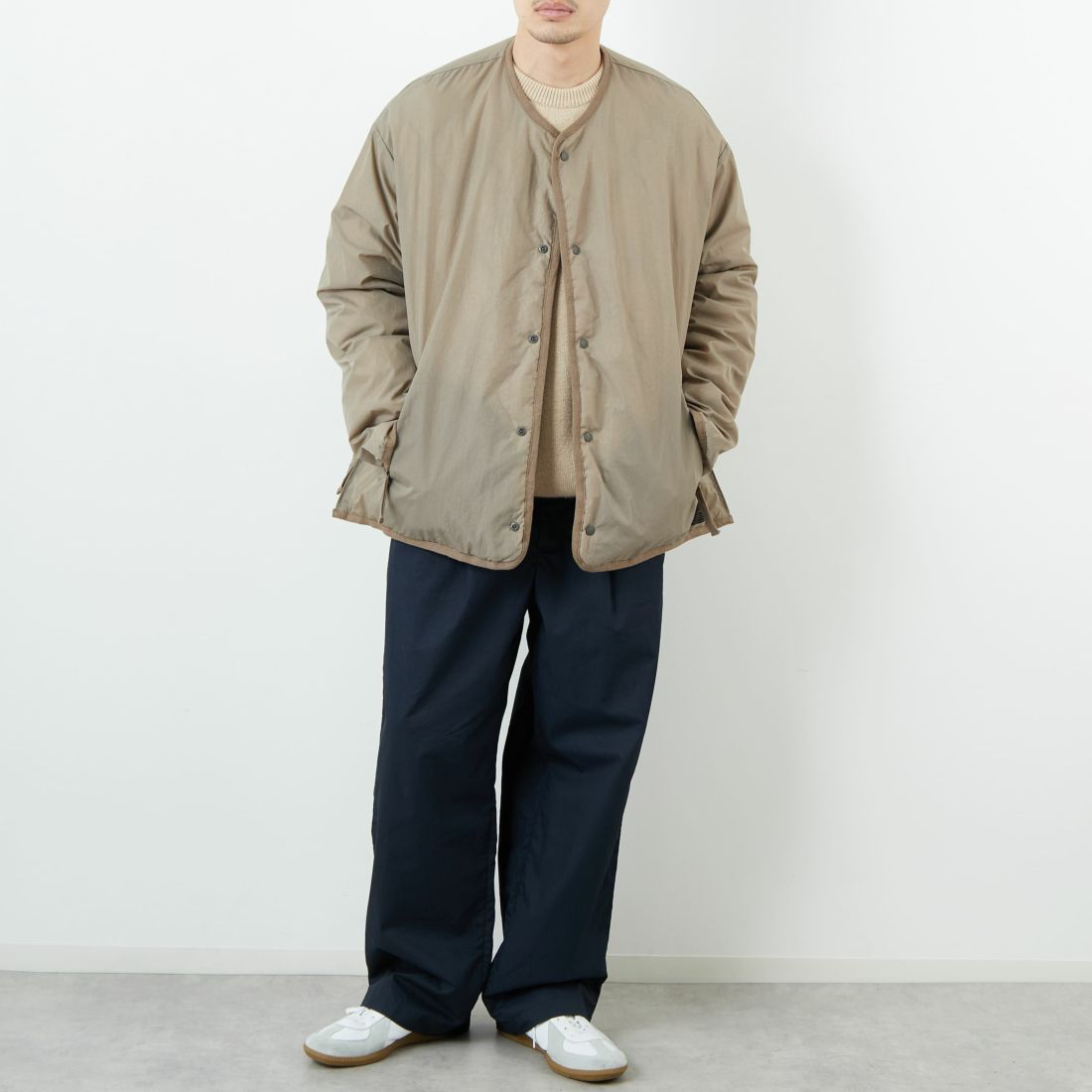 TAION [タイオン] 別注 リバーシブル ライトダウンジャケット [TAION-JF001] KHAKI &&モデル身長：168cm 着用サイズ：L&&