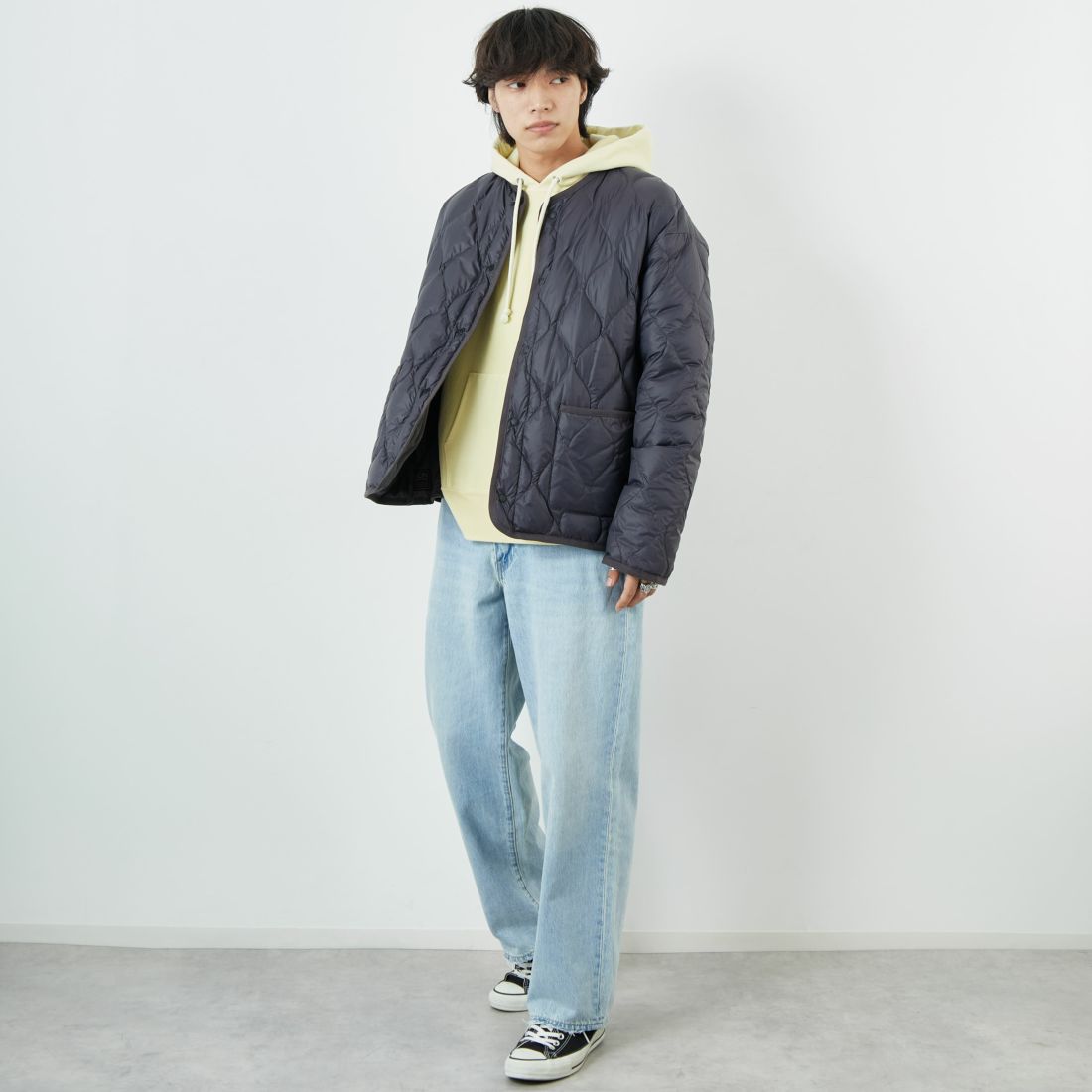 TAION [タイオン] 別注 リバーシブル ライトダウンジャケット [TAION-JF001] D.CHARCOAL &&モデル身長：179cm 着用サイズ：L&&