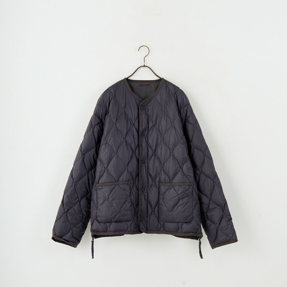 TAION [タイオン] 別注 リバーシブル ライトダウンジャケット [TAION-JF001] D.CHARCOAL