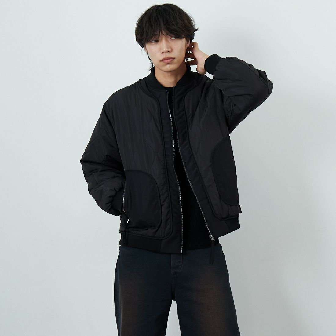 BLACK&&モデル身長：179cm 着用サイズ：M&&