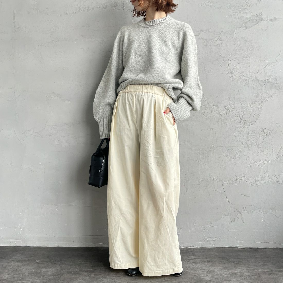 mizuiro ind [ミズイロインド] コーデュロイタックワイドパンツ [4-260067] 12C IVORY &&モデル身長：158cm 着用サイズ：F&&