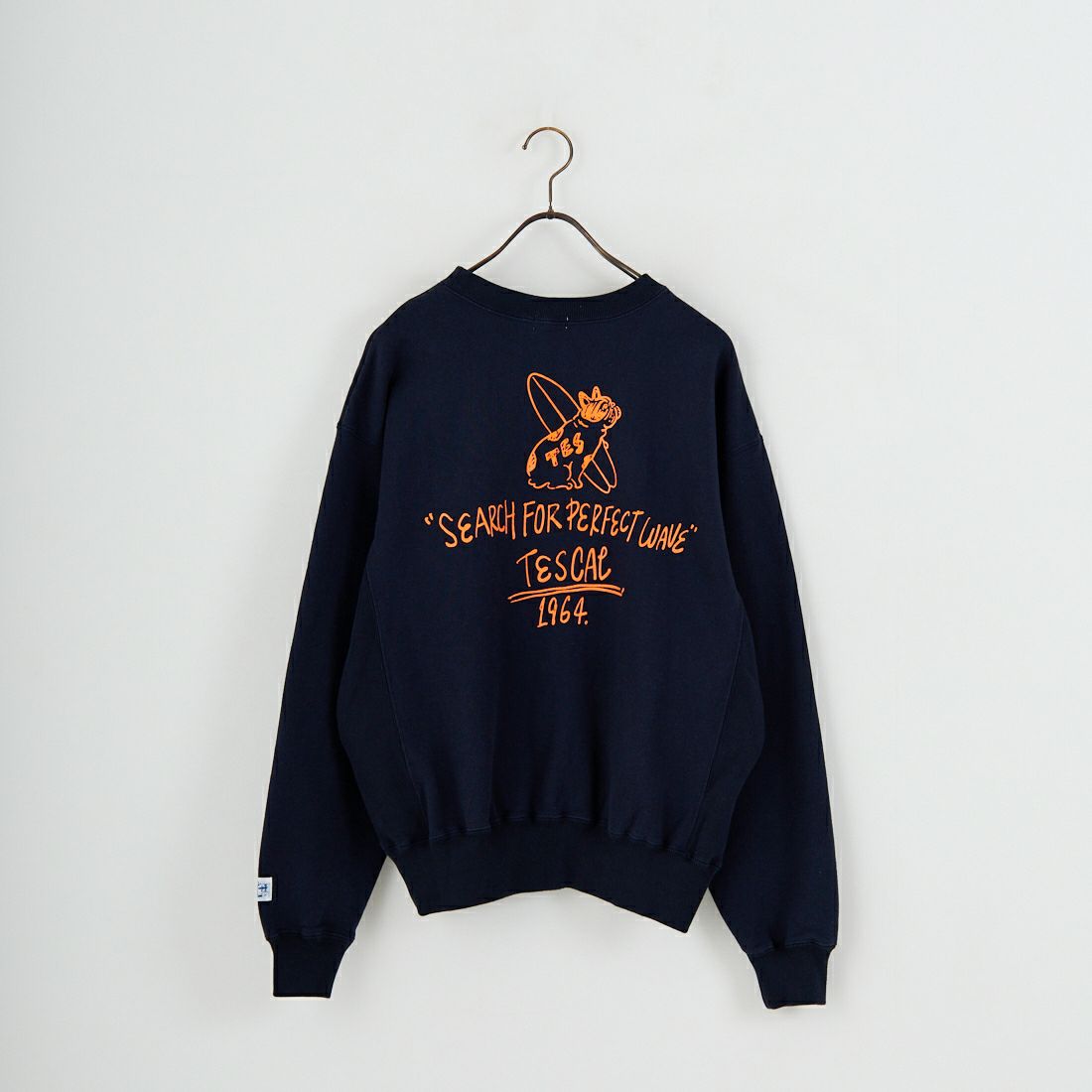 The Endless Summer [エンドレスサマー] 別注 手描き風BUHI バックプリントスウェット [FH-25774500-JF] NAVY