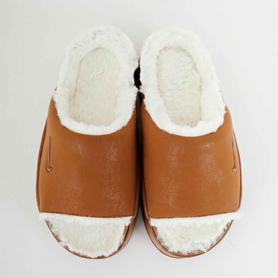 NIKE [ナイキ] カームエレベーションファー スライドサンダル [HV8560] 200 LT BRI