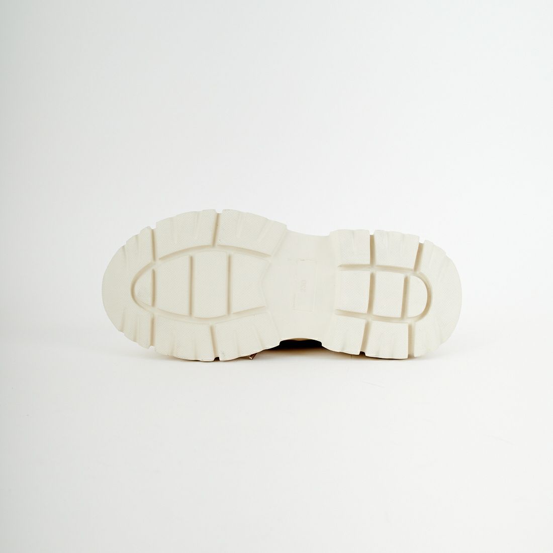 PAES [ペイズ] ラウンドファーメリージェーン [ROUND-FUR-MARYJANE] SAND