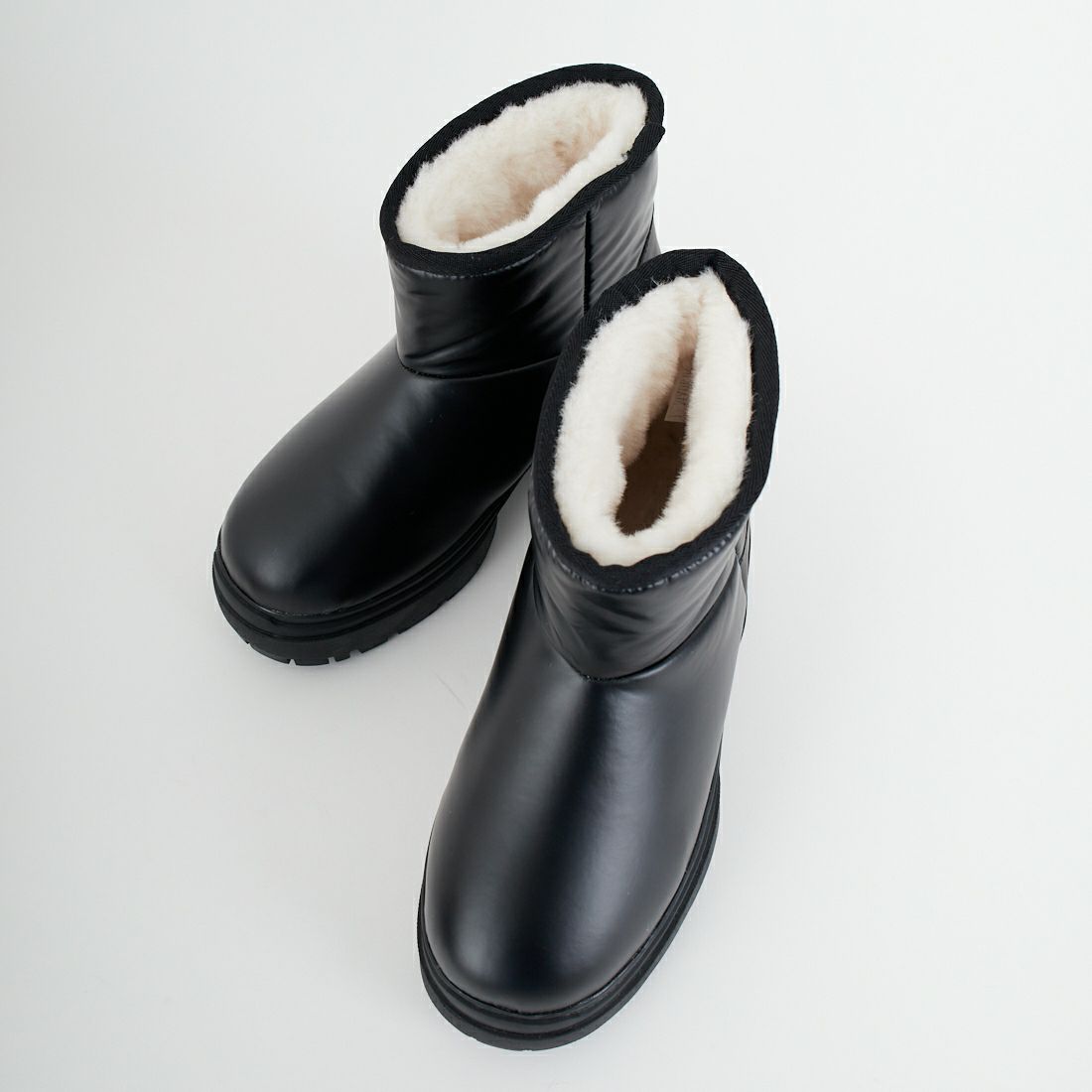 PAES [ペイズ] パデッドファーブーツ [PADDED-FUR-BOOTS] GLOSSY BLK