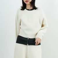 OFF WHITE&&モデル身長：162cm 着用サイズ：1&&