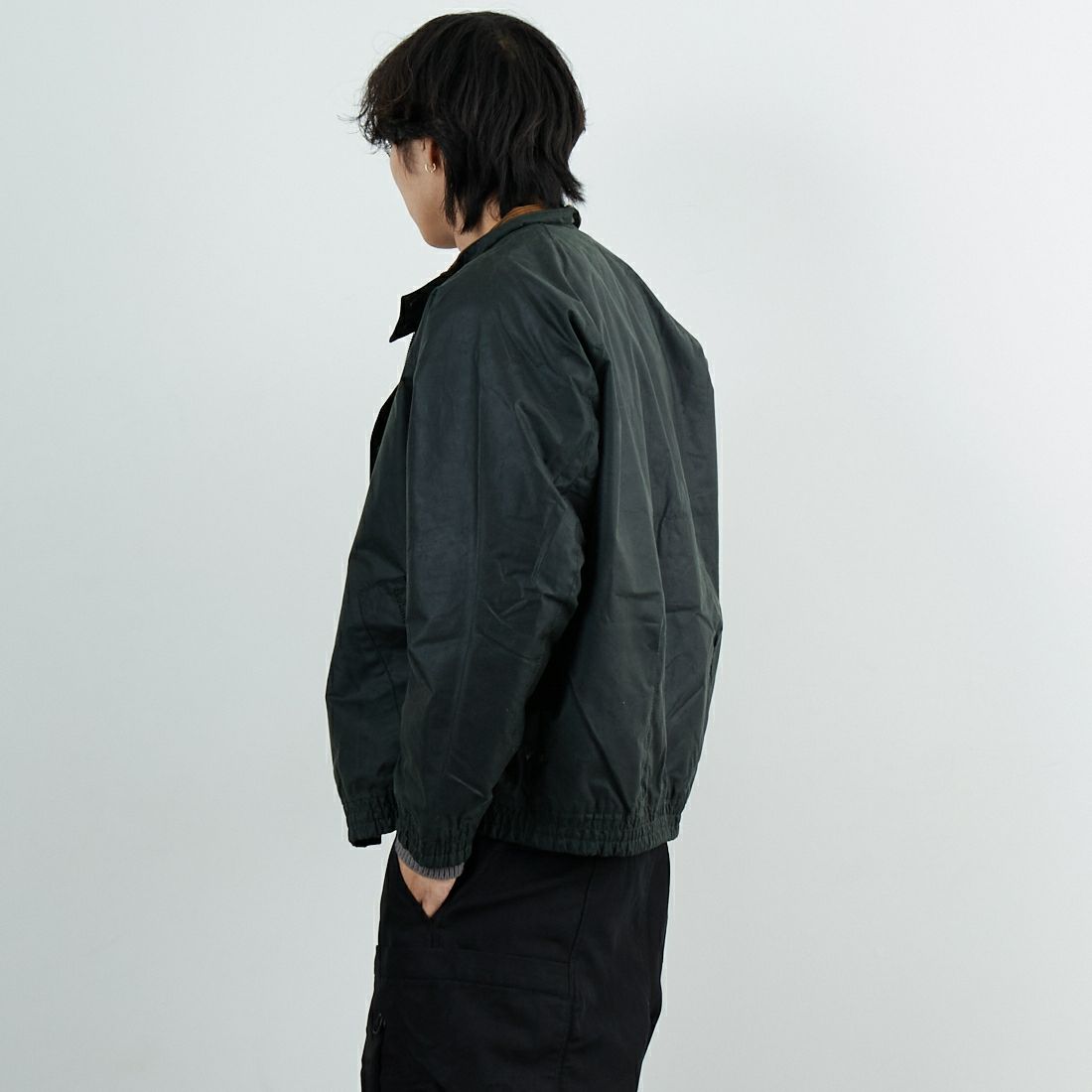 Barbour [バブアー] TRANSPORT/トランスポート スタンドカラーワックスブルゾン [MWX2497] SG91 &&モデル身長：179cm 着用サイズ：38&&