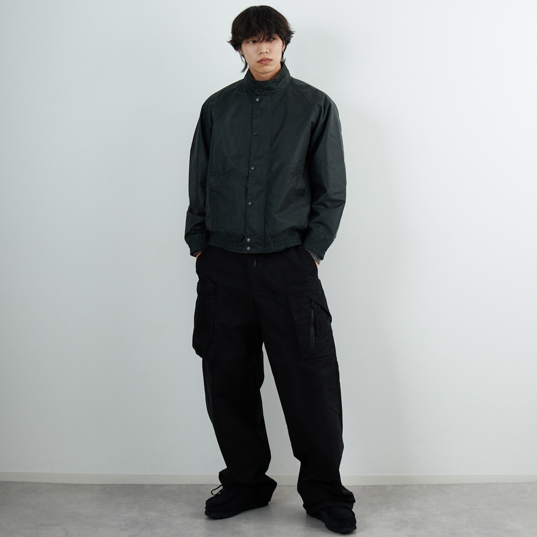 Barbour [バブアー] TRANSPORT/トランスポート スタンドカラーワックスブルゾン [MWX2497] SG91 &&モデル身長：179cm 着用サイズ：38&&