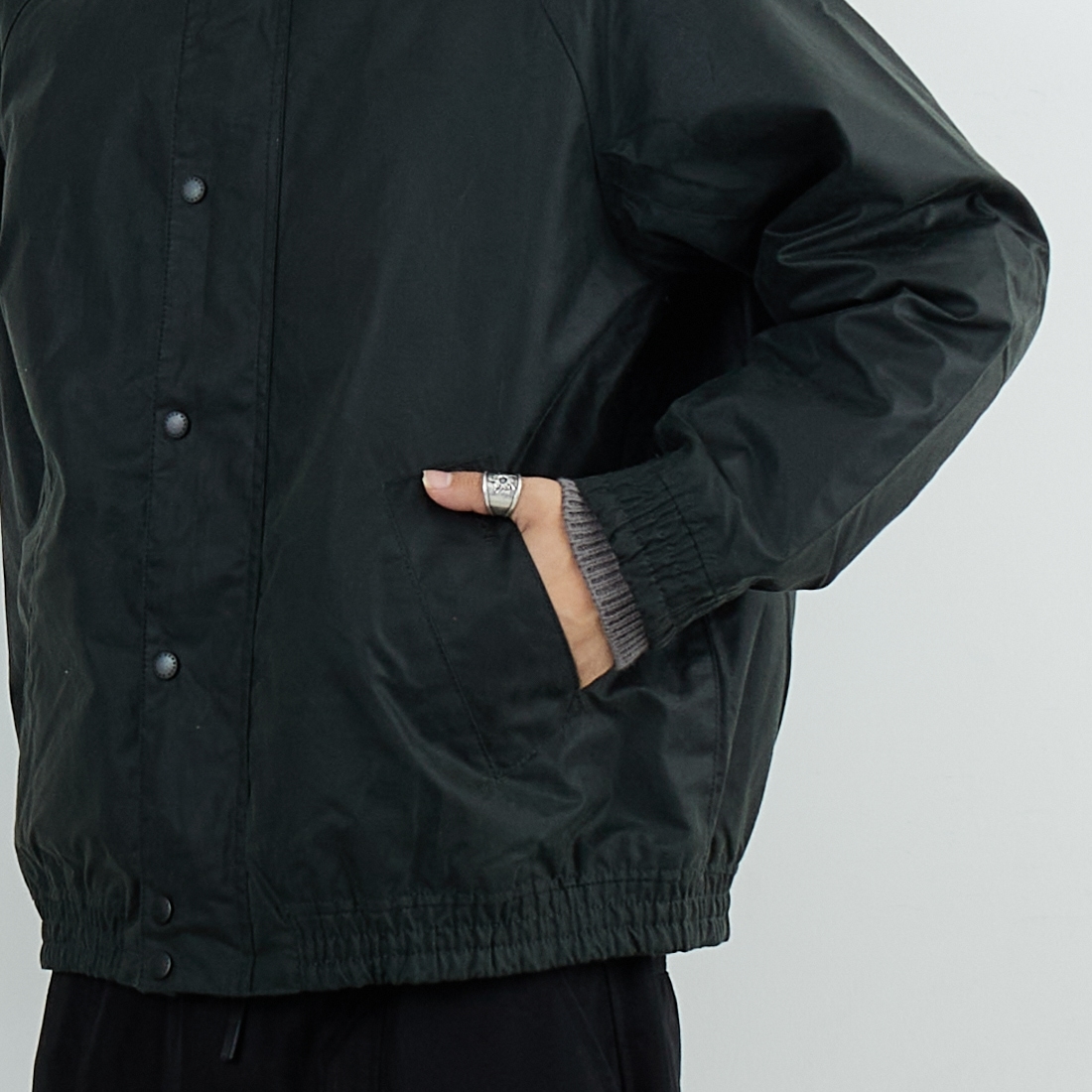 Barbour [バブアー] TRANSPORT/トランスポート スタンドカラーワックスブルゾン [MWX2497] SG91 &&モデル身長：179cm 着用サイズ：38&&