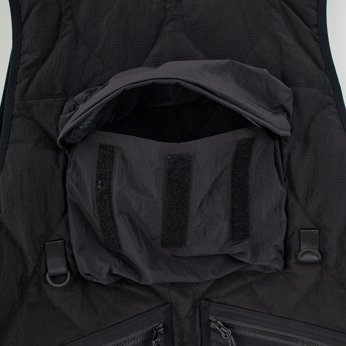 White Mountaineering [ホワイトマウンテニアリング] WM×TAION キルティングダウンベスト [WM2573205] BLACK