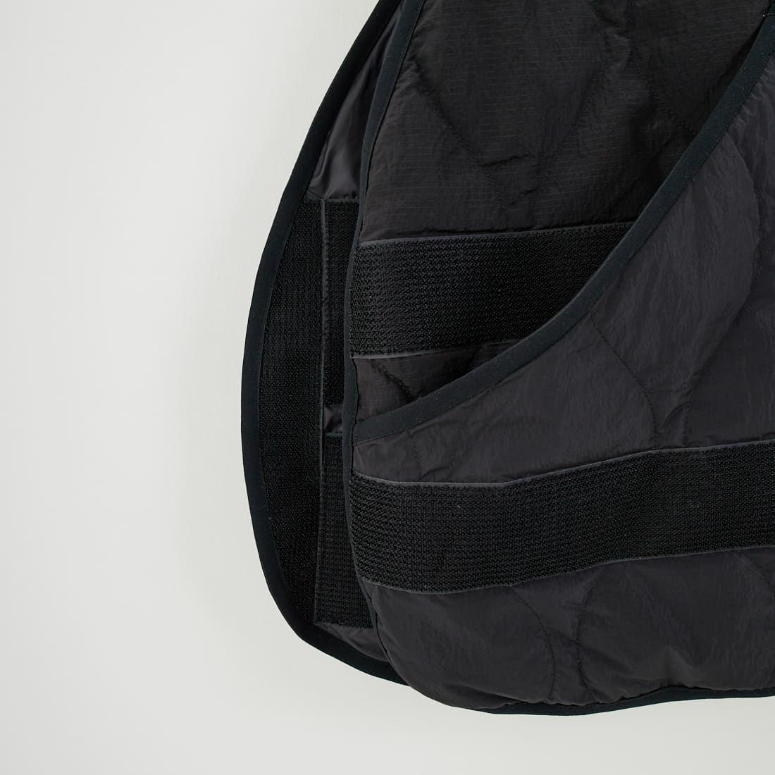 White Mountaineering [ホワイトマウンテニアリング] WM×TAION キルティングダウンベスト [WM2573205] BLACK