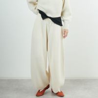 OFF WHITE&&モデル身長：162cm 着用サイズ：1&&