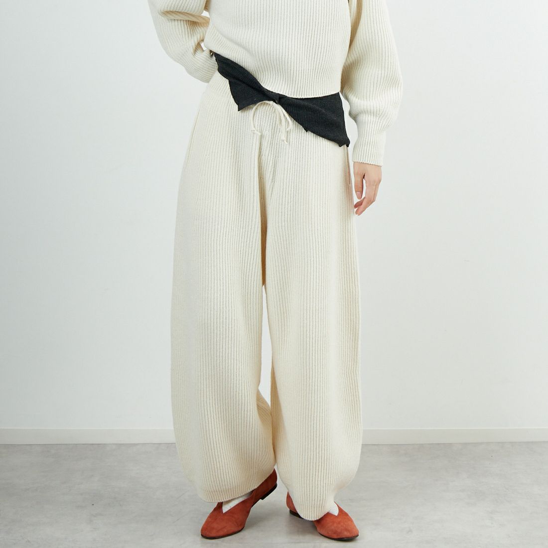 OFF WHITE&&モデル身長：162cm 着用サイズ：1&&