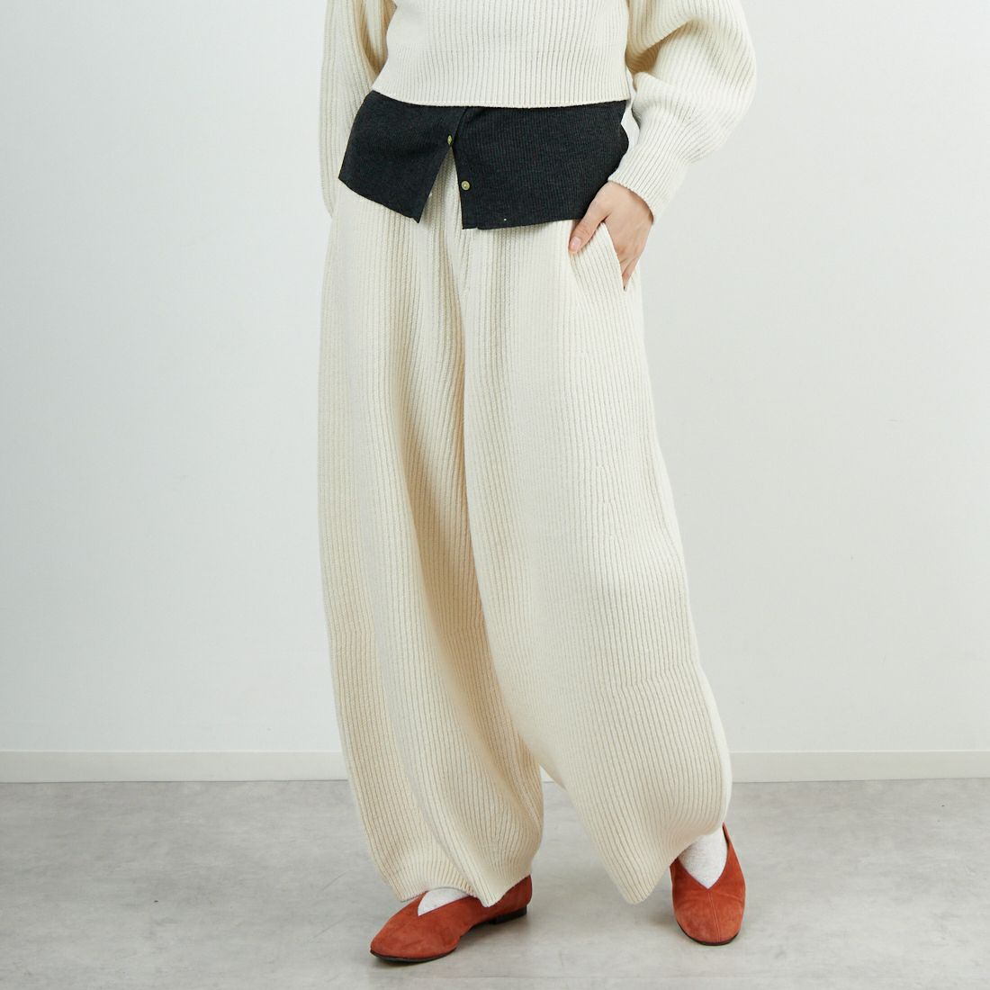 UNFIL [アンフィル] ウーレンコットン&EXファインラムウール リブニットワイドパンツ [WVFL-UW124] OFF WHITE &&モデル身長：162cm 着用サイズ：1&&