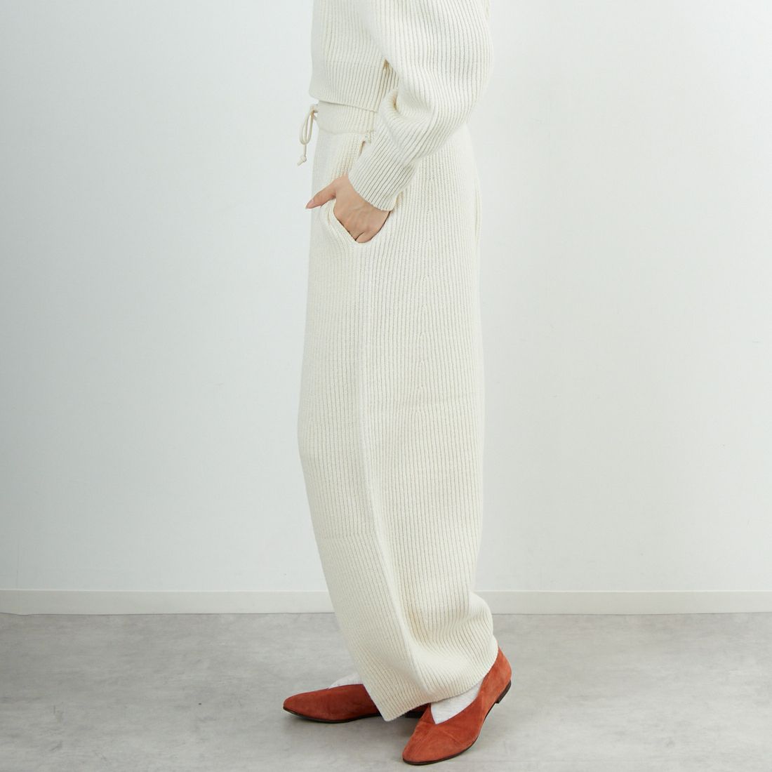 UNFIL [アンフィル] ウーレンコットン&EXファインラムウール リブニットワイドパンツ [WVFL-UW124] OFF WHITE &&モデル身長：162cm 着用サイズ：1&&