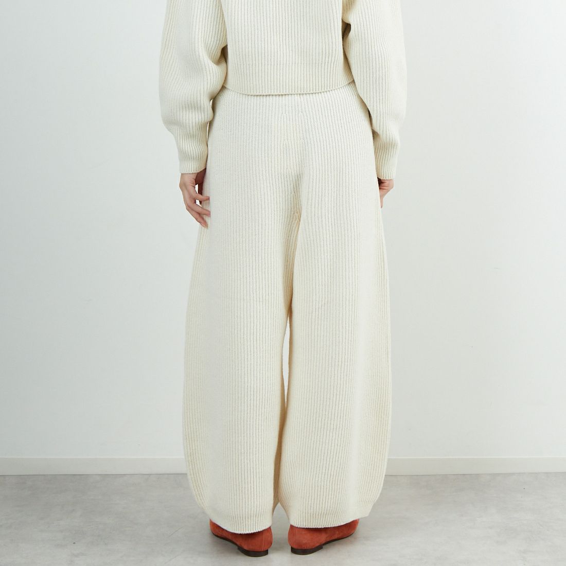 UNFIL [アンフィル] ウーレンコットン&EXファインラムウール リブニットワイドパンツ [WVFL-UW124] OFF WHITE &&モデル身長：162cm 着用サイズ：1&&