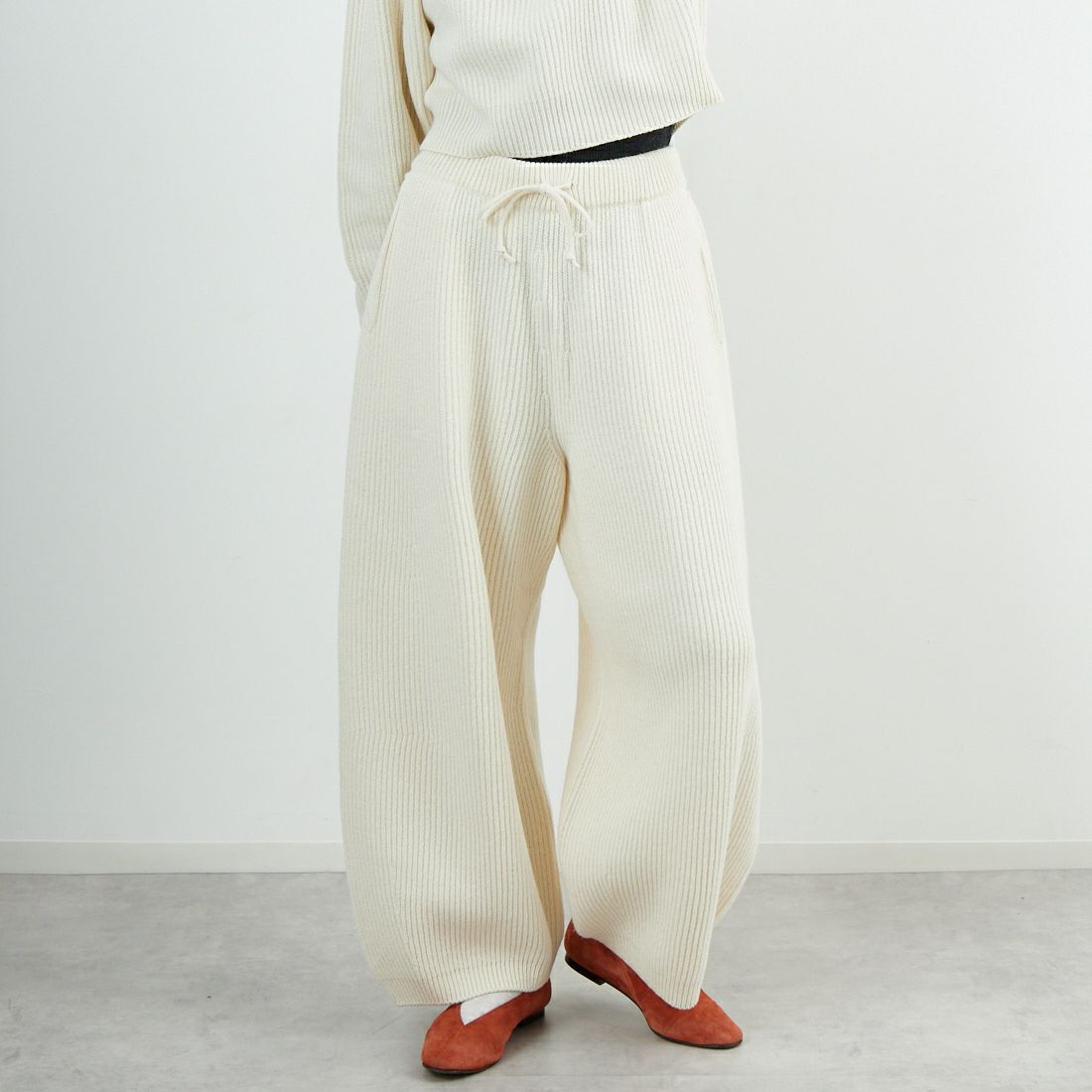 UNFIL [アンフィル] ウーレンコットン&EXファインラムウール リブニットワイドパンツ [WVFL-UW124] OFF WHITE &&モデル身長：162cm 着用サイズ：1&&