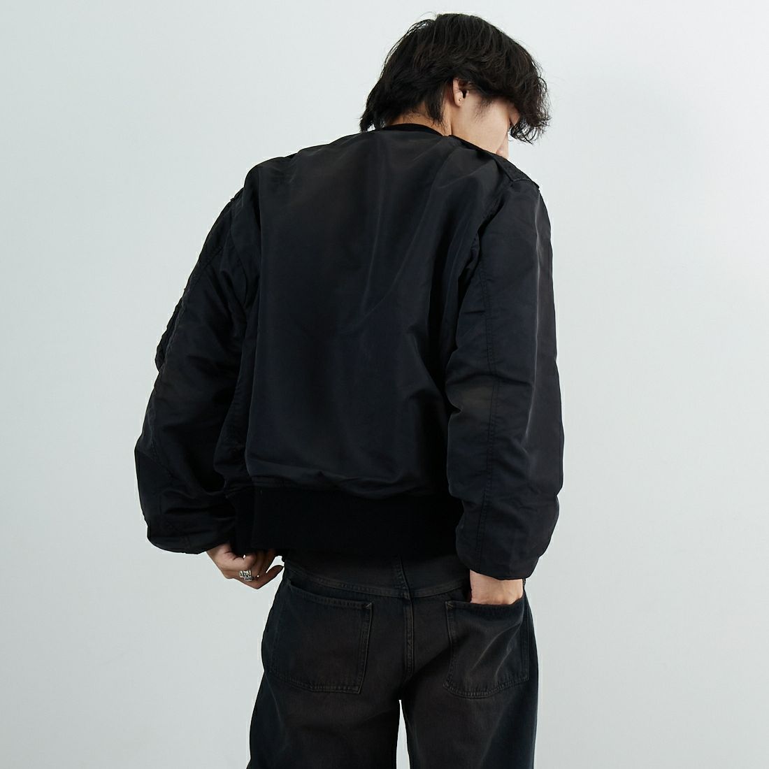 BOW WOW [バウワウ] L-2B エイジドフライトジャケット [BW252-L2FJ] AGED BLACK &&モデル身長：179cm 着用サイズ：L&&