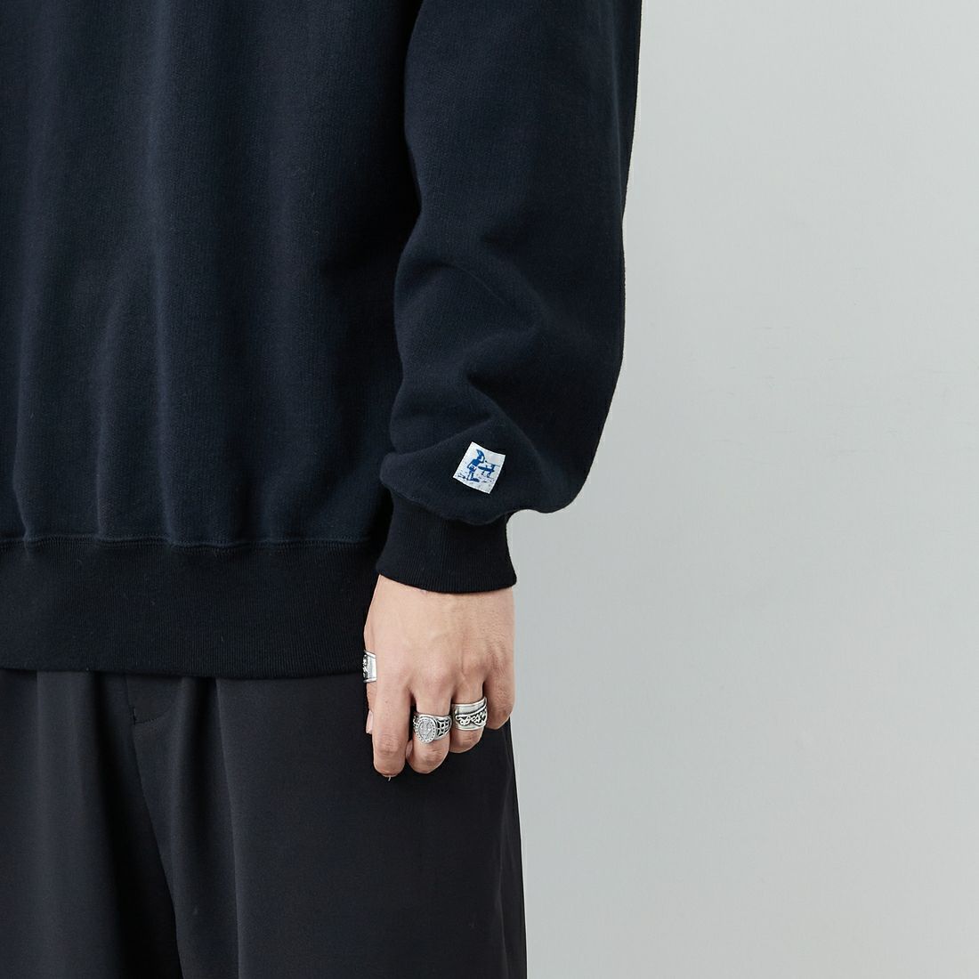 The Endless Summer [エンドレスサマー] 別注 BUHIダック バックプリントスウェット [FH-25774501-JF] BLACK &&モデル身長：179cm 着用サイズ：XL&&