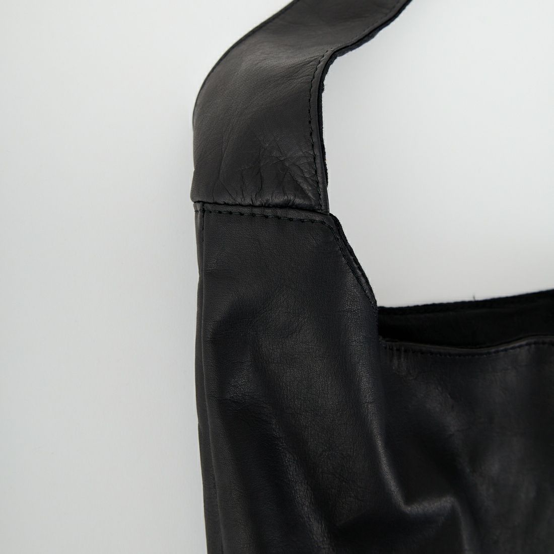 MR.OLIVE E.O.I [ミスターオリーブ] ウォータープルーフライトレザー エコトートバッグ [ME695N] BLACK