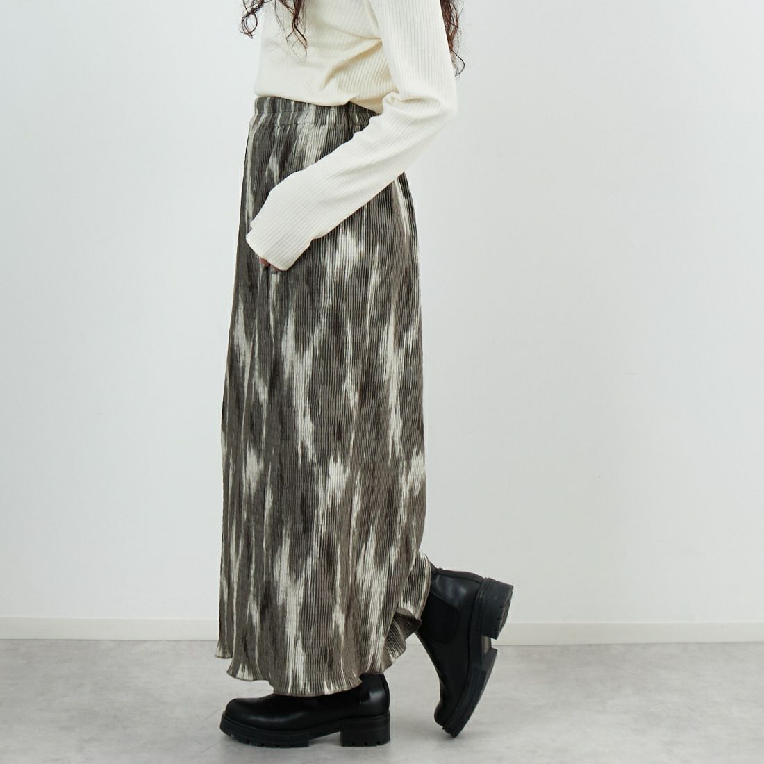 Jf Ready Made [ジェイエフレディメイド] プリーツ加工プリントスカート [04297-JK] BROWN &&モデル身長：162cm 着用サイズ：F&&