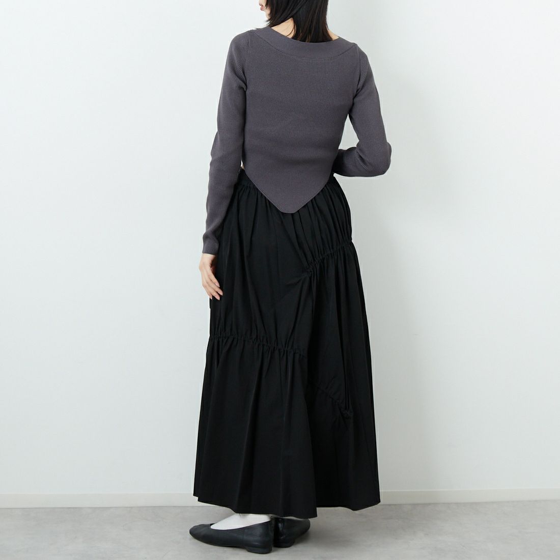 Jf Ready Made [ジェイエフレディメイド] ナイロンストレッチギャザースカート [755615] 03 ﾌﾞﾗｯｸ &&モデル身長：162cm 着用サイズ：F&&