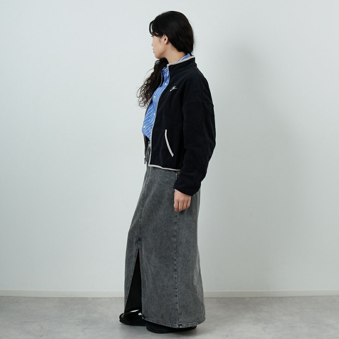 NIKE [ナイキ] クラブフリース ルーズフィットコージートラックジャケット [HV2731] 010 BLACK &&モデル身長：162cm 着用サイズ：M&&