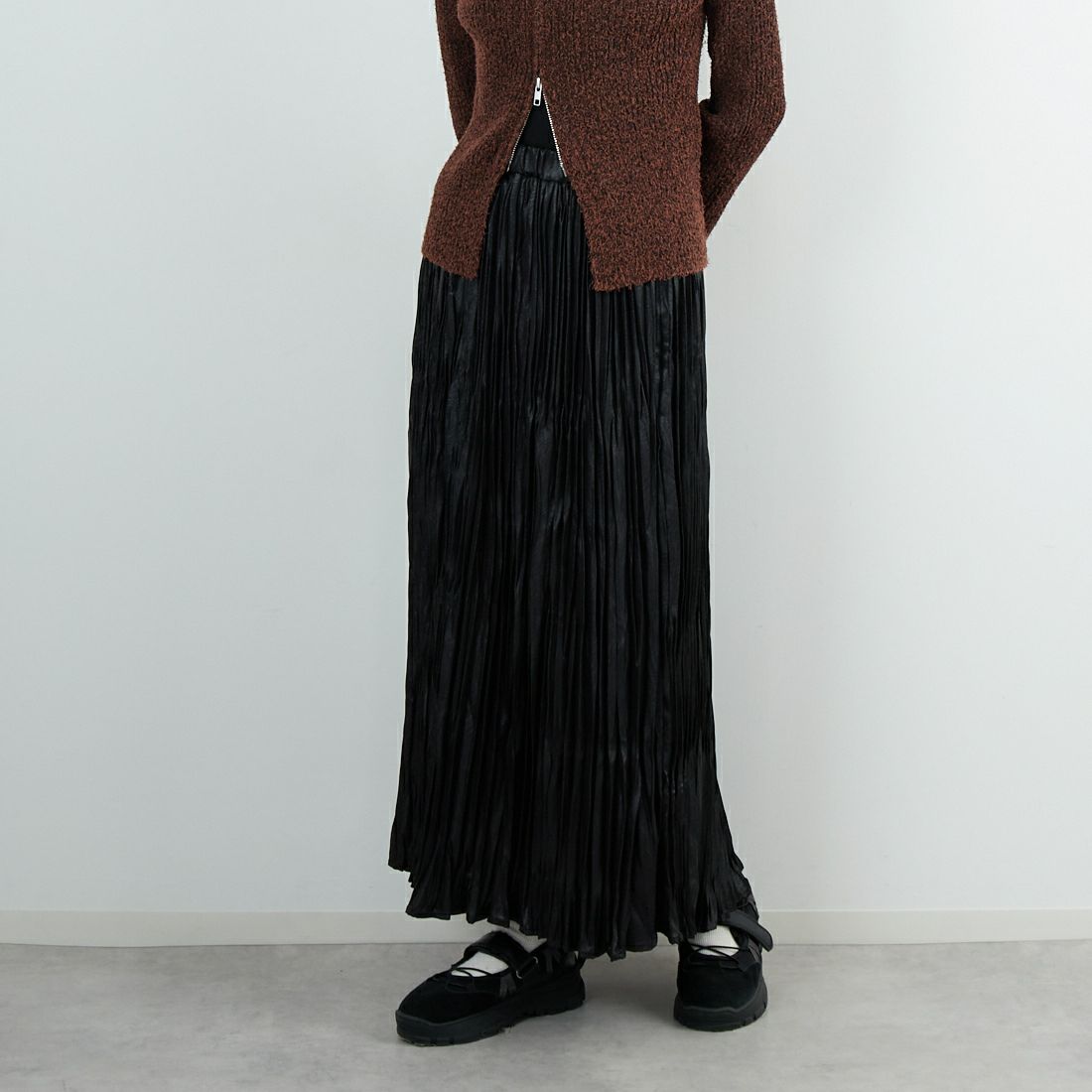 Jf Ready Made [ジェイエフレディメイド] チンツ風フェイクレザースカート [755693] 03 ﾌﾞﾗｯｸ &&モデル身長：162cm 着用サイズ：F&&