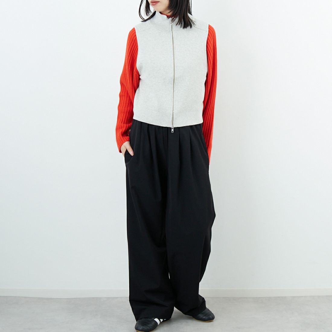 Jf Ready Made [ジェイエフレディメイド] ハイネックベスト [12580-MY] TOP GRAY &&モデル身長：162cm 着用サイズ：F&&