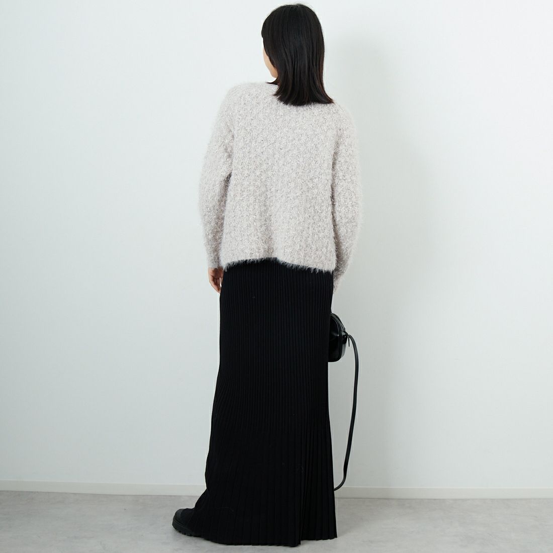 Jf Ready Made [ジェイエフレディメイド] ラメフラワー フェザーモールネッププルオーバー [3225421] ｸﾞﾚｰﾍﾞｰｼﾞｭ &&モデル身長：162cm 着用サイズ：F&&