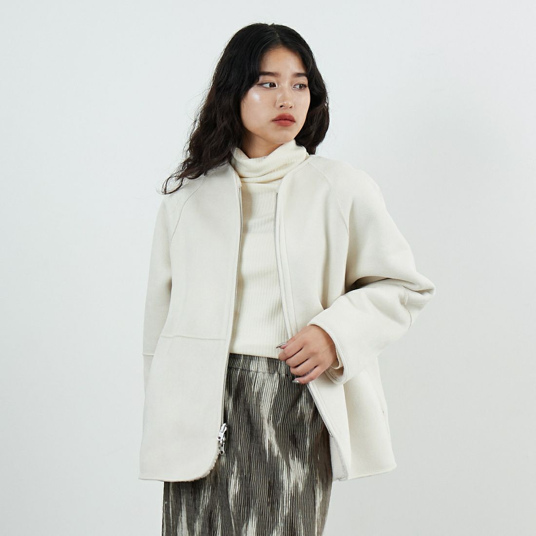 Jeans Factory Clothes [ジーンズファクトリークローズ] リバーシブルボアショートコート [4110101] 950 IVORY &&モデル身長：162cm 着用サイズ：F&&