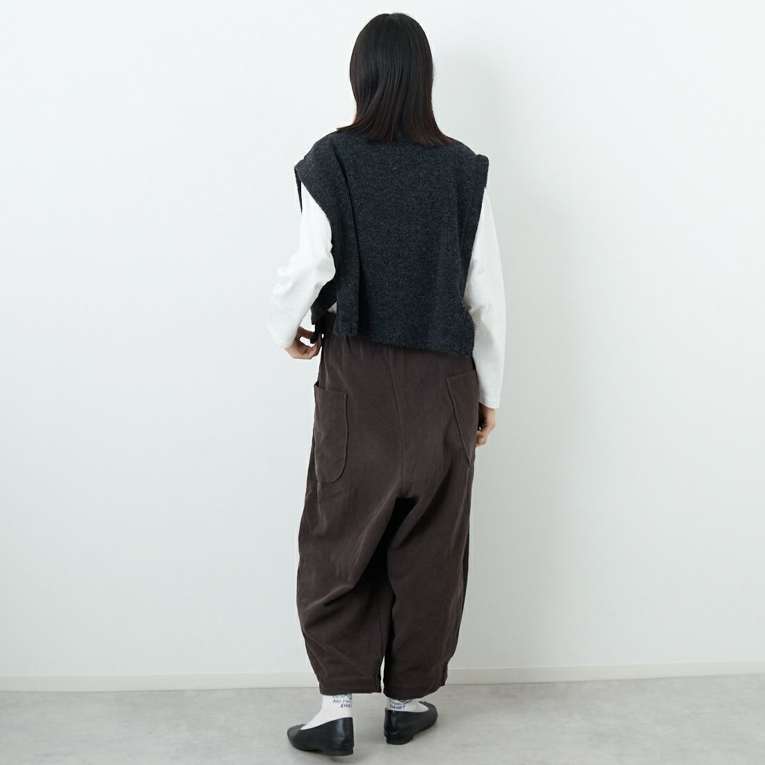 tumugu: [ツムグ] シープパイルベスト [TC25318] 88 CHARCOA &&モデル身長：162cm 着用サイズ：F&&