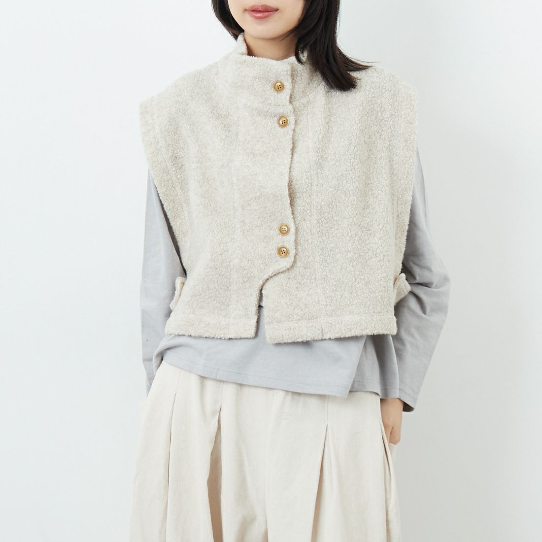 tumugu: [ツムグ] シープパイルベスト [TC25318] 03 OATMEAL &&モデル身長：162cm 着用サイズ：F&&