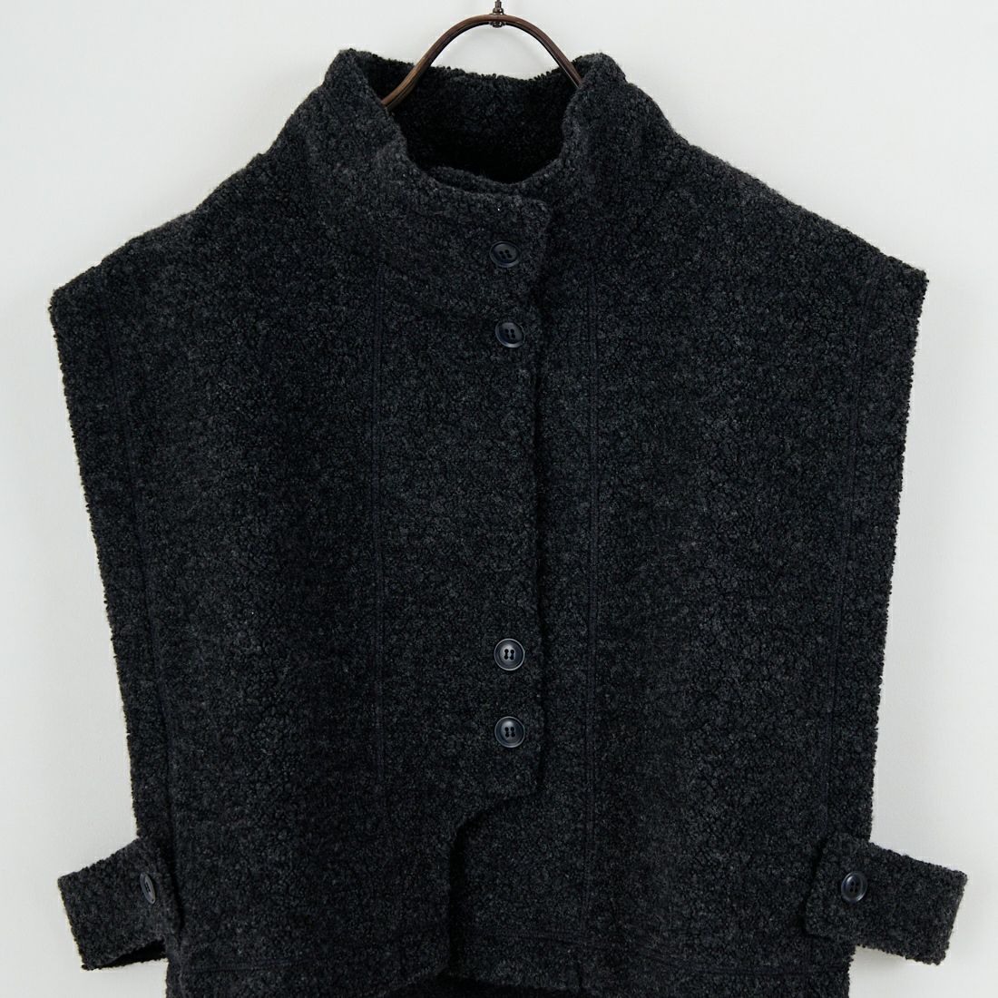tumugu: [ツムグ] シープパイルベスト [TC25318] 88 CHARCOA