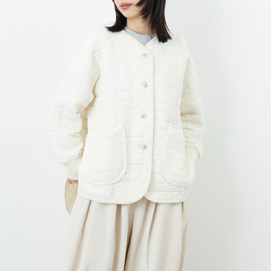 tumugu: [ツムグ] 幾何学キルティングジャケット [TC25404] 06 KINARI &&モデル身長：162cm 着用サイズ：F&&