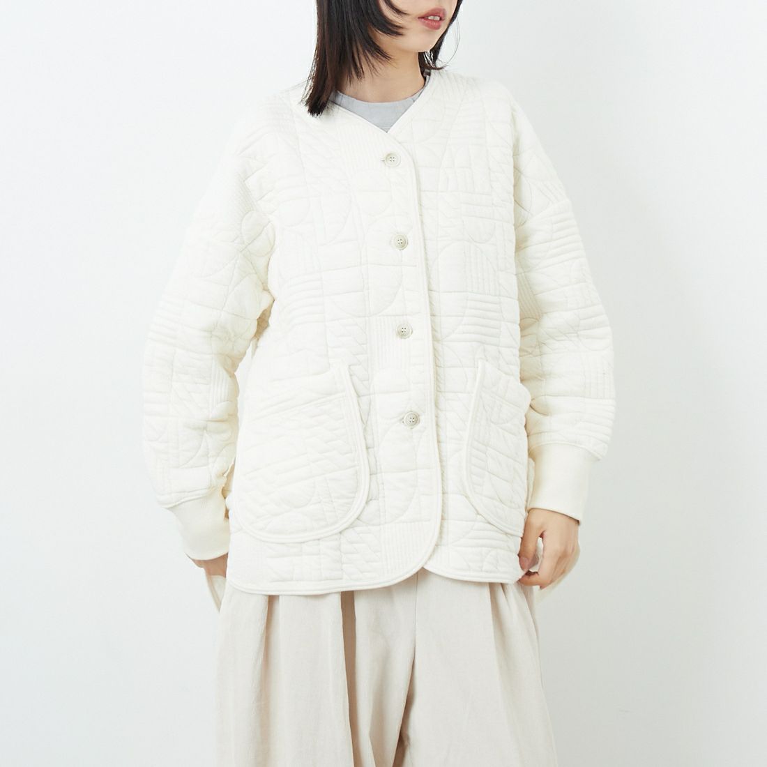 tumugu: [ツムグ] 幾何学キルティングジャケット [TC25404] 06 KINARI &&モデル身長：162cm 着用サイズ：F&&