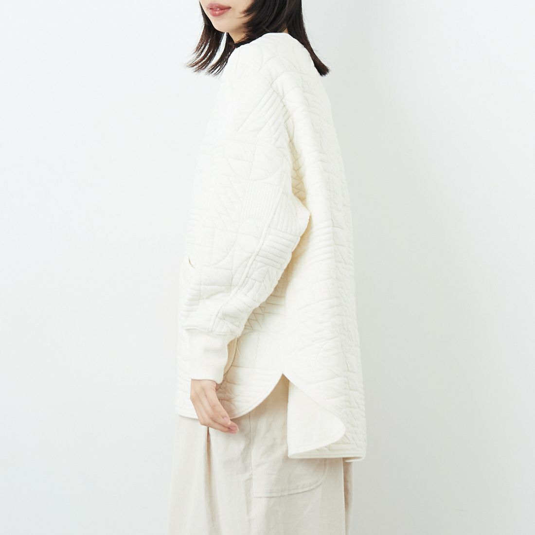 tumugu: [ツムグ] 幾何学キルティングジャケット [TC25404] 06 KINARI &&モデル身長：162cm 着用サイズ：F&&