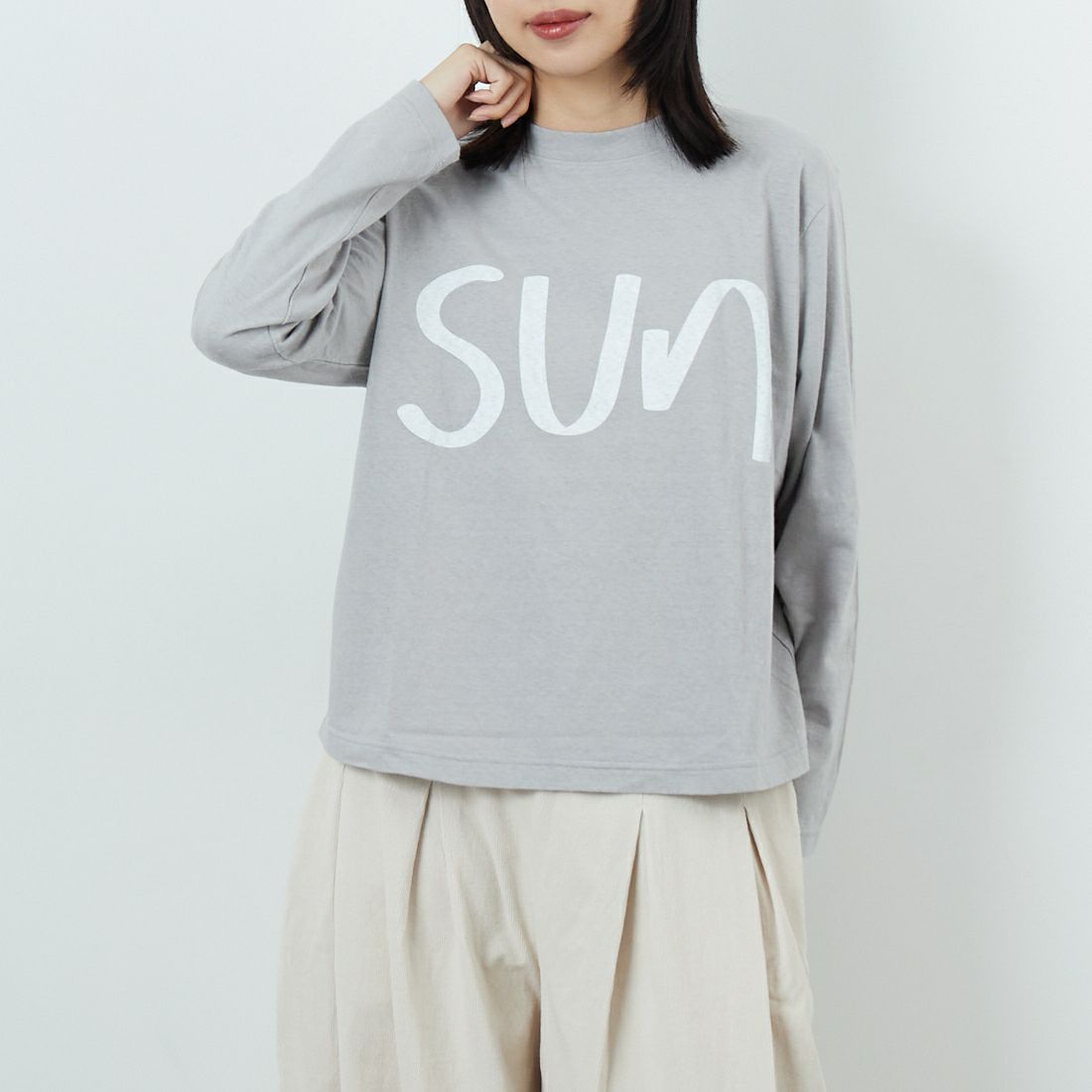 80 L.GRAY&&モデル身長：162cm 着用サイズ：F&&