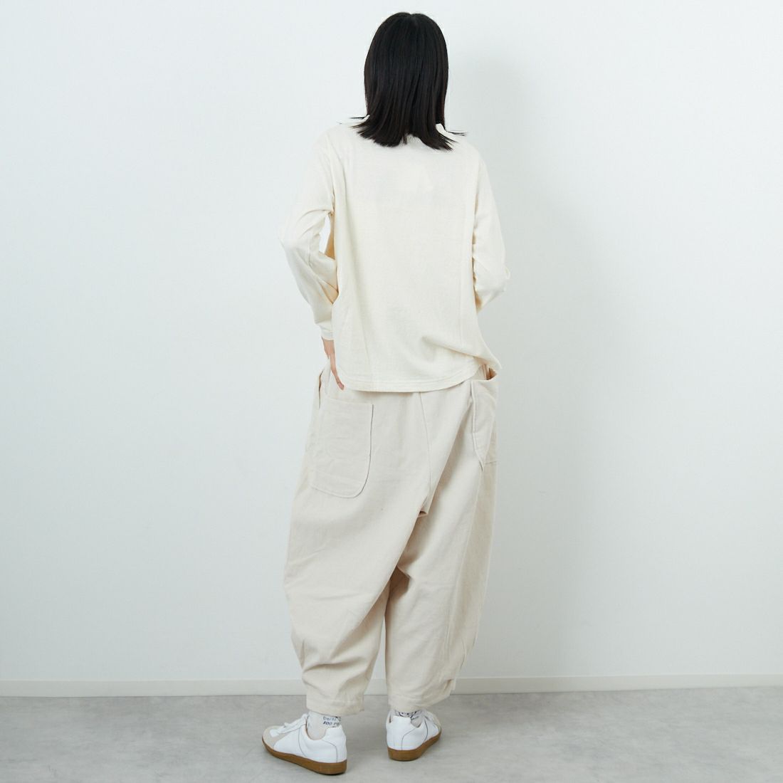 tumugu: [ツムグ] ラフィ天竺 長袖プリントTシャツ [TC25401] 06 KINARI &&モデル身長：162cm 着用サイズ：F&&