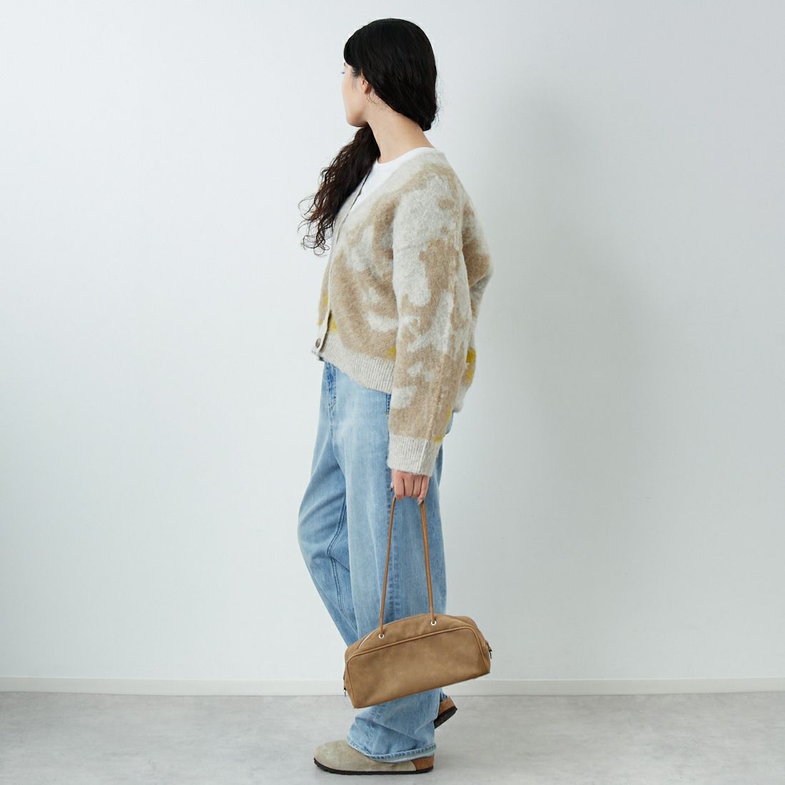 Jf Ready Made [ジェイエフレディメイド] にじみ柄Vネックカーディガン [3109236] 289 ｲｴﾛｰ Jf Ready Made [ジェイエフレディメイド] にじみ柄Vネックカーディガン [3109236] 342 ﾋﾟﾝｸ &&モデル身長：162cm 着用サイズ：F&&