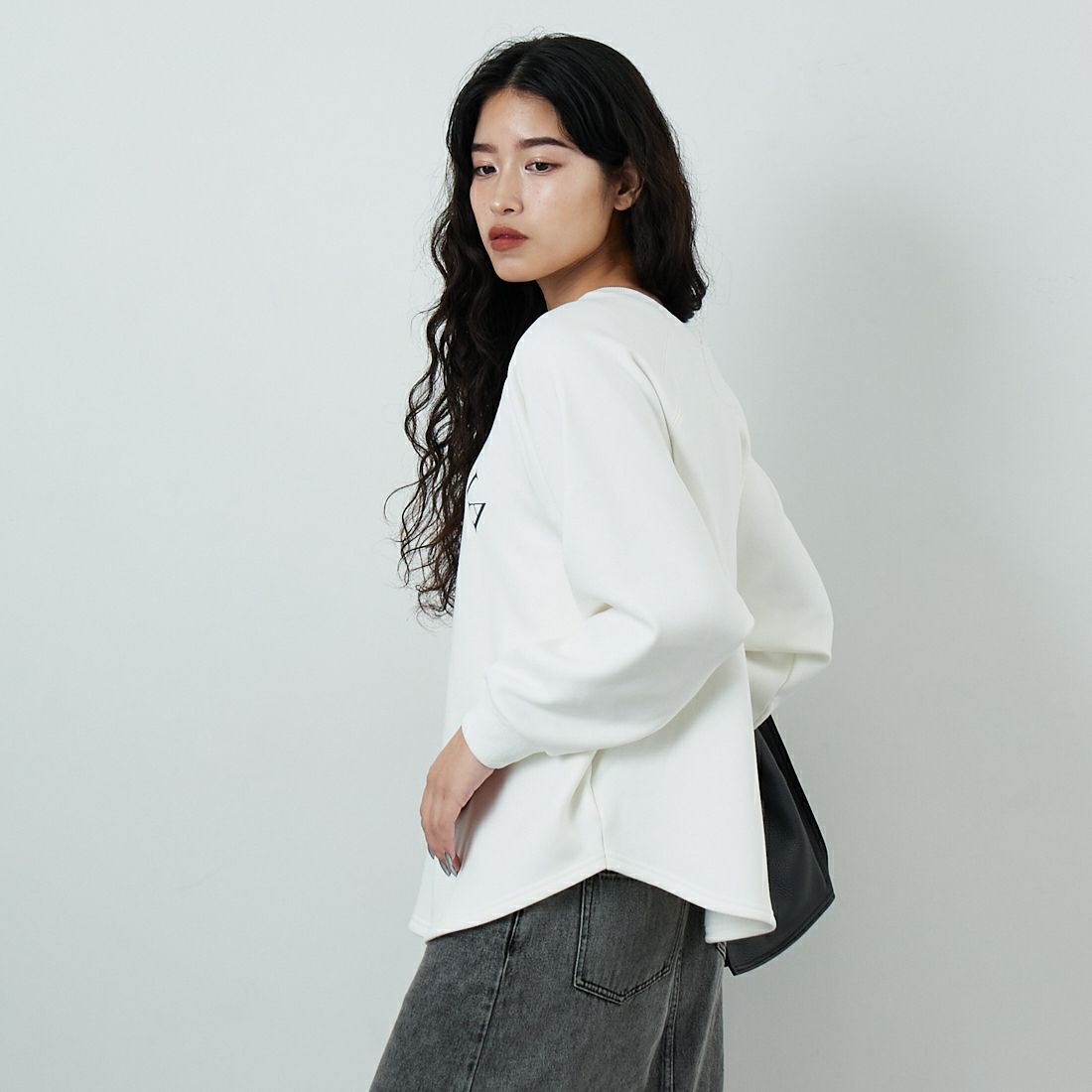 Jf Ready Made [ジェイエフレディメイド] 裏起毛プリントプルオーバー [3109151] 104 ｵﾌ &&モデル身長：162cm 着用サイズ：F&&