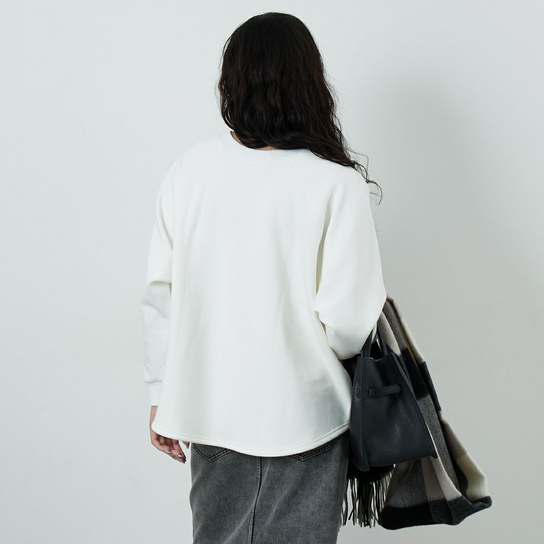 Jf Ready Made [ジェイエフレディメイド] 裏起毛プリントプルオーバー [3109151] 104 ｵﾌ &&モデル身長：162cm 着用サイズ：F&&