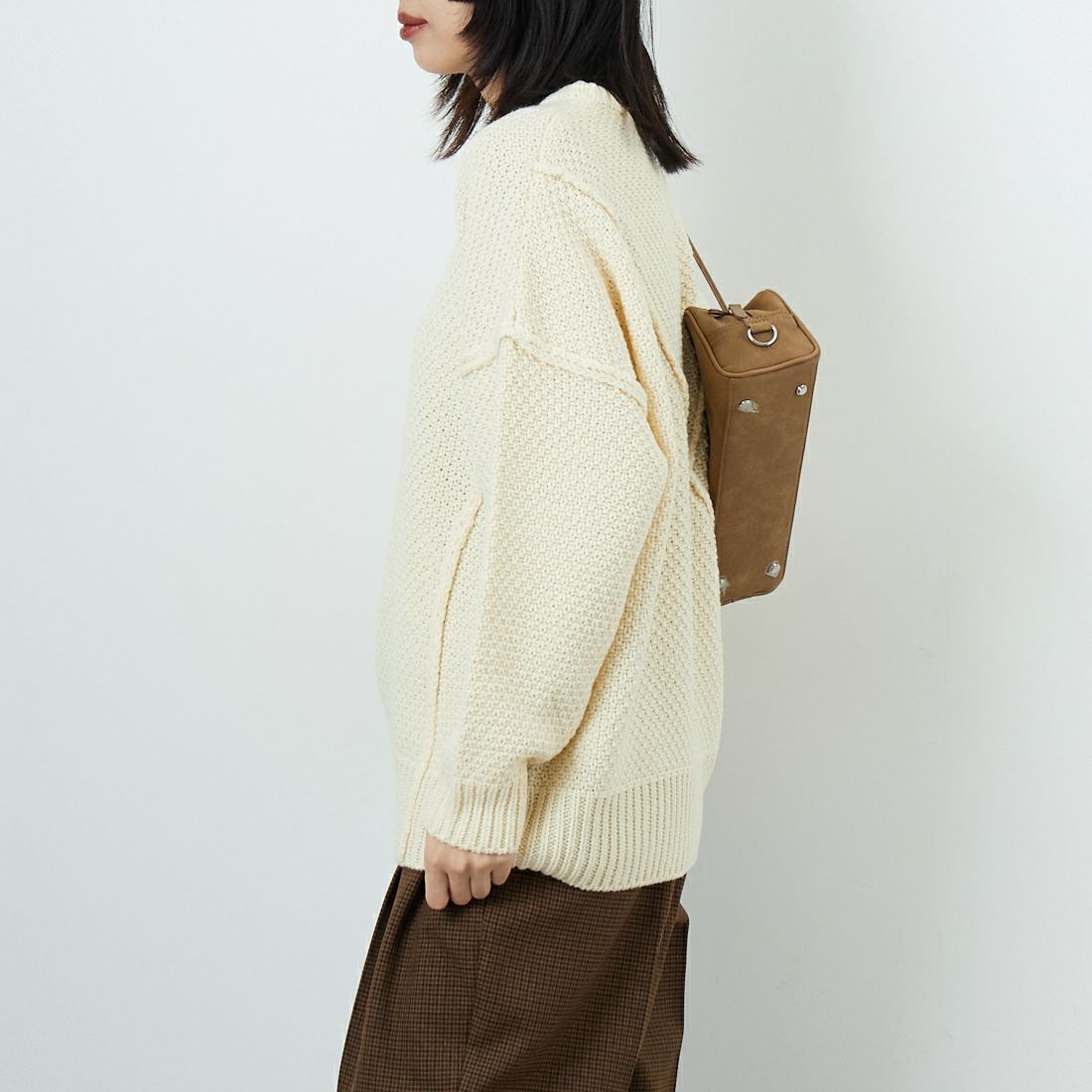 Jf Ready Made [ジェイエフレディメイド] 切替デザインクルーネックニット [3109206] 102 ｷﾅﾘ &&モデル身長：162cm 着用サイズ：F&&