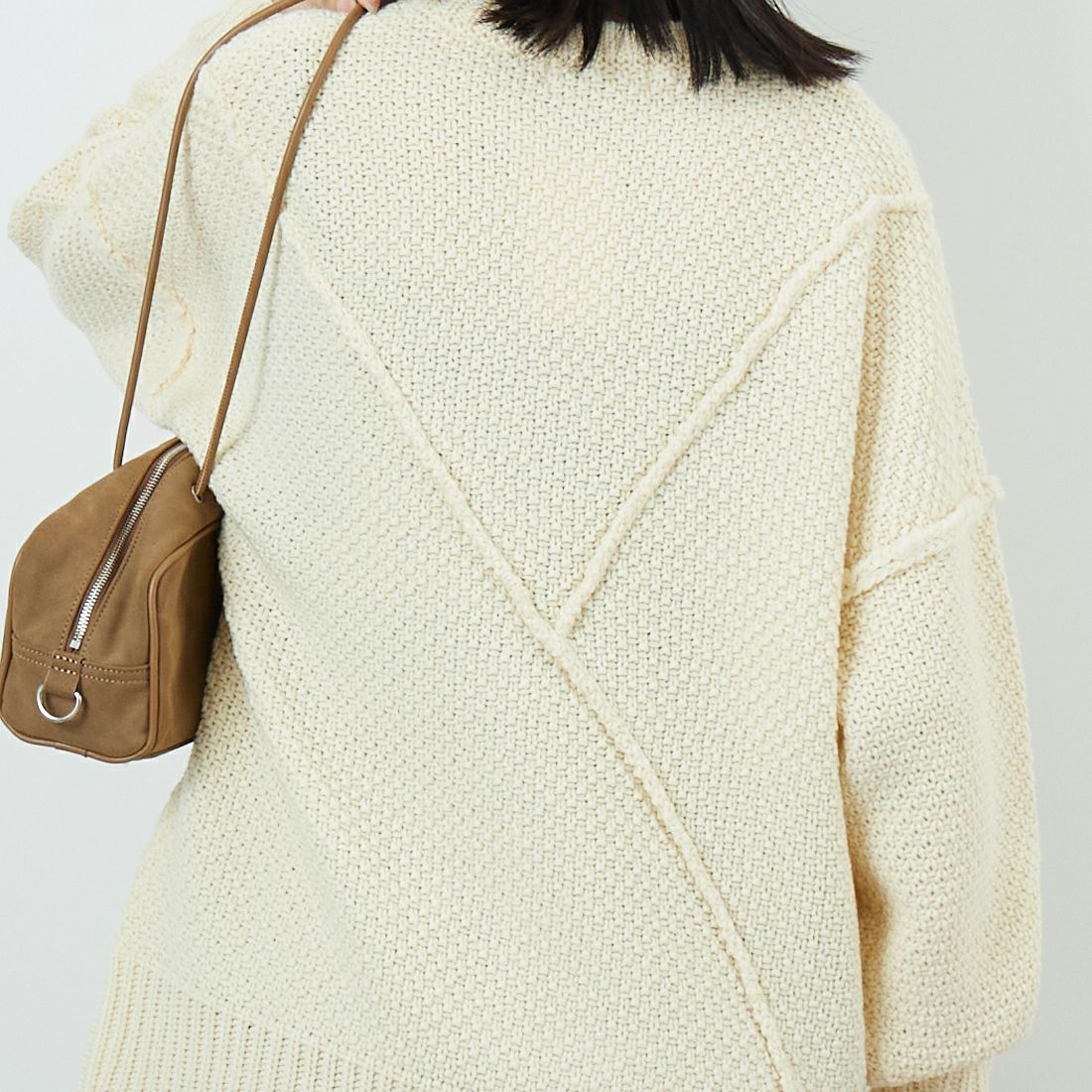 Jf Ready Made [ジェイエフレディメイド] 切替デザインクルーネックニット [3109206] 102 ｷﾅﾘ &&モデル身長：162cm 着用サイズ：F&&